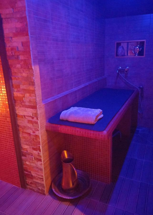 Love Room, Les Nuitees Secretes De Rouen Darnétal Dış mekan fotoğraf