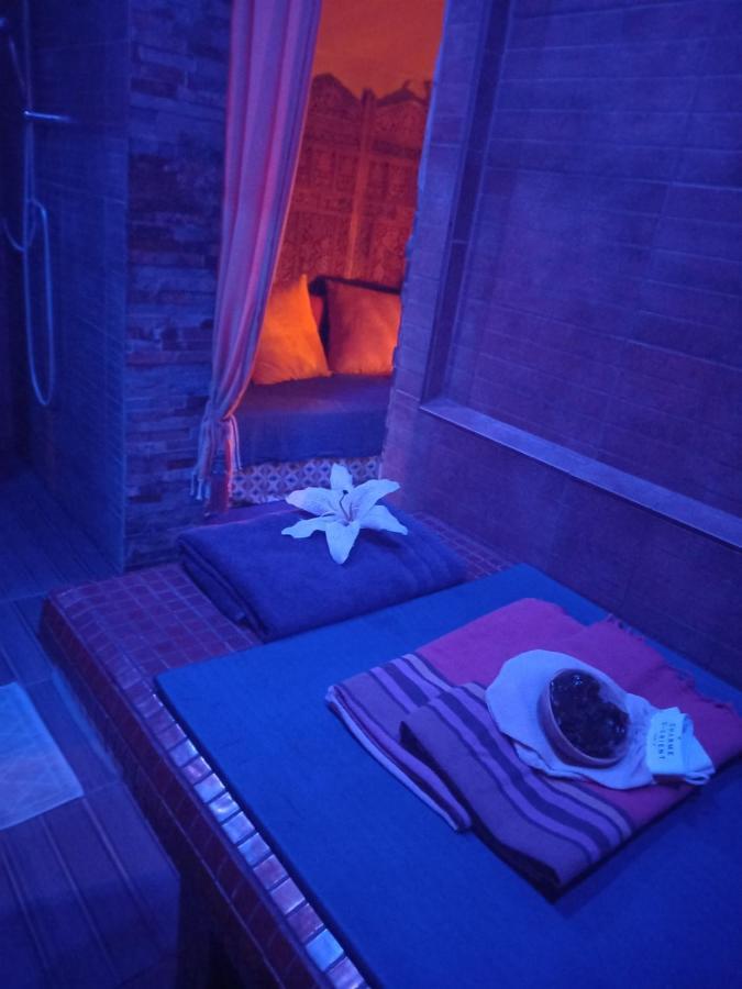 Love Room, Les Nuitees Secretes De Rouen Darnétal Dış mekan fotoğraf